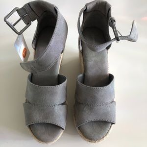 Universal Thread Wedge Sandals